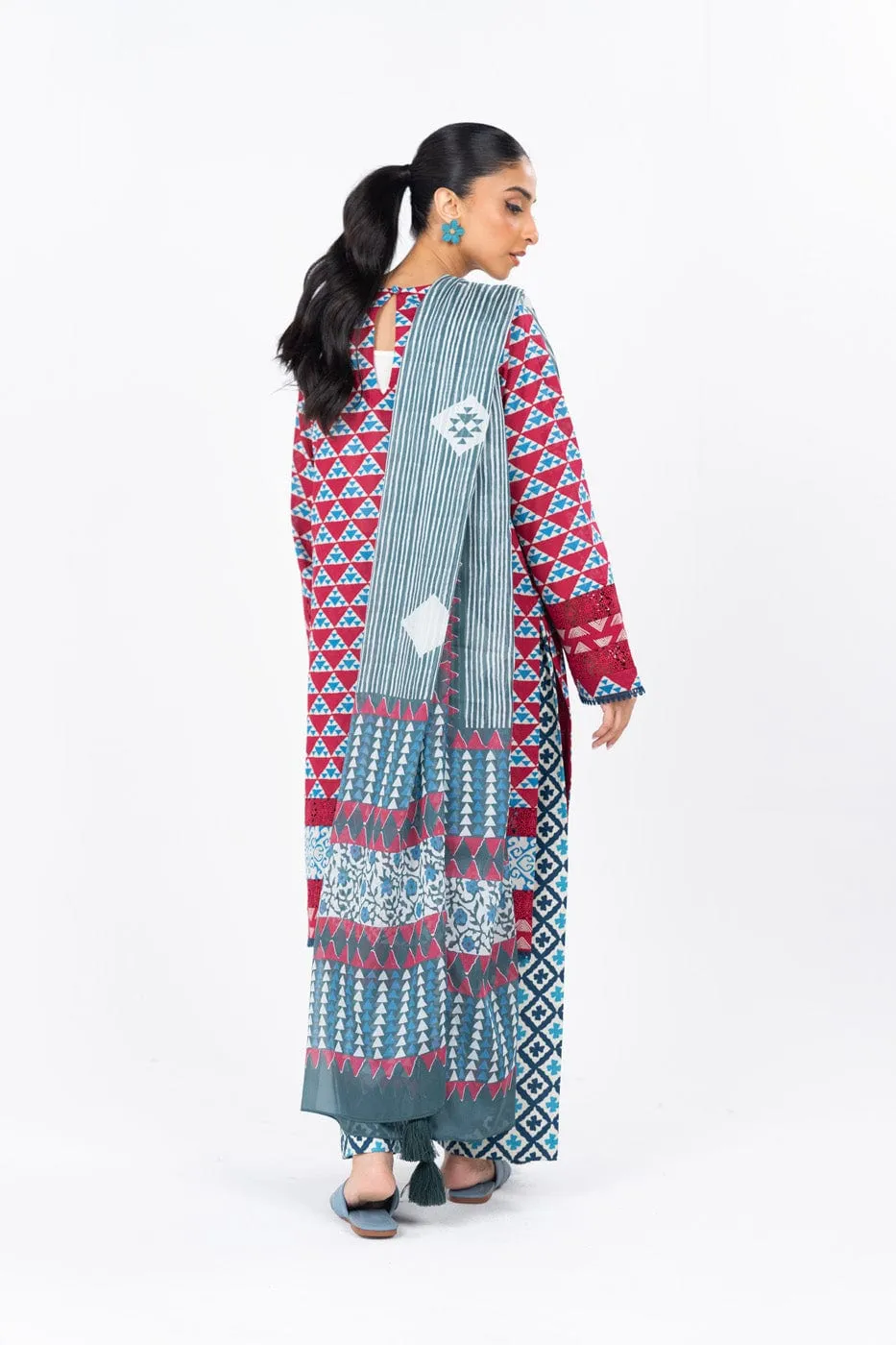 3 Pc Printed Embroidered Cambric Suit With Printed Tissue Dupatta