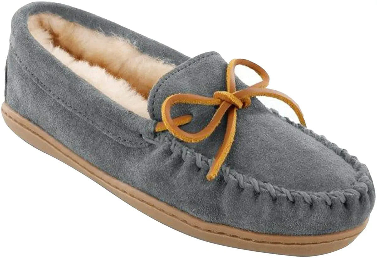 Minnetonka Women's Sheepskin Hardsole Moccasin Slipper