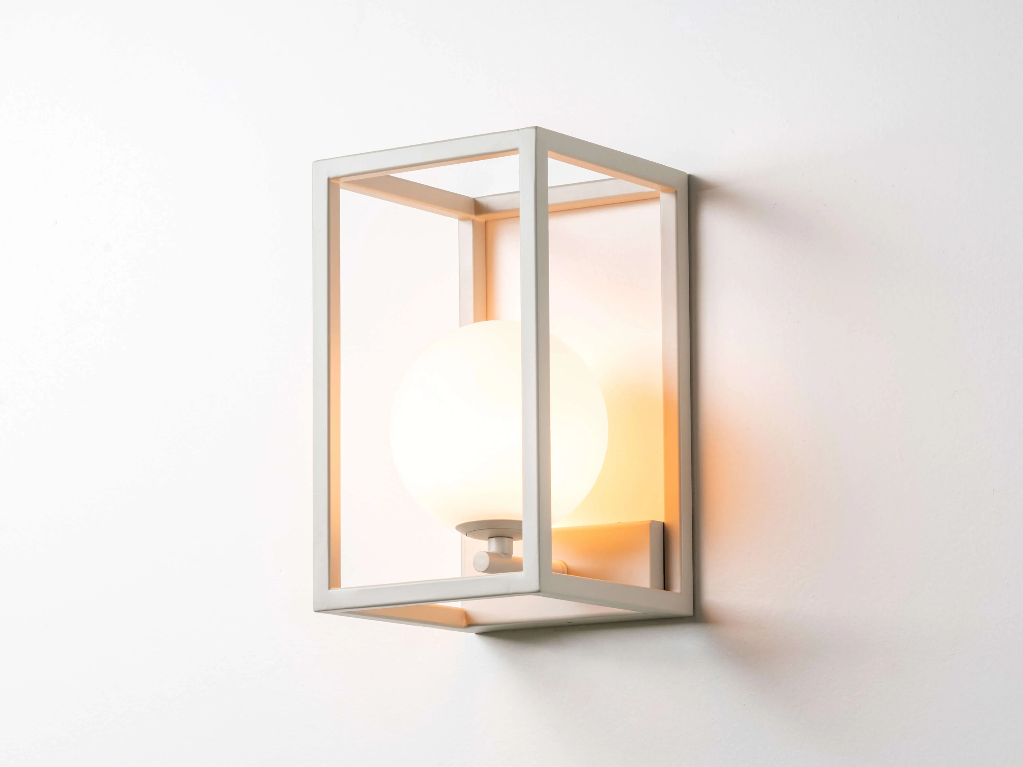 Sand lantern wall light