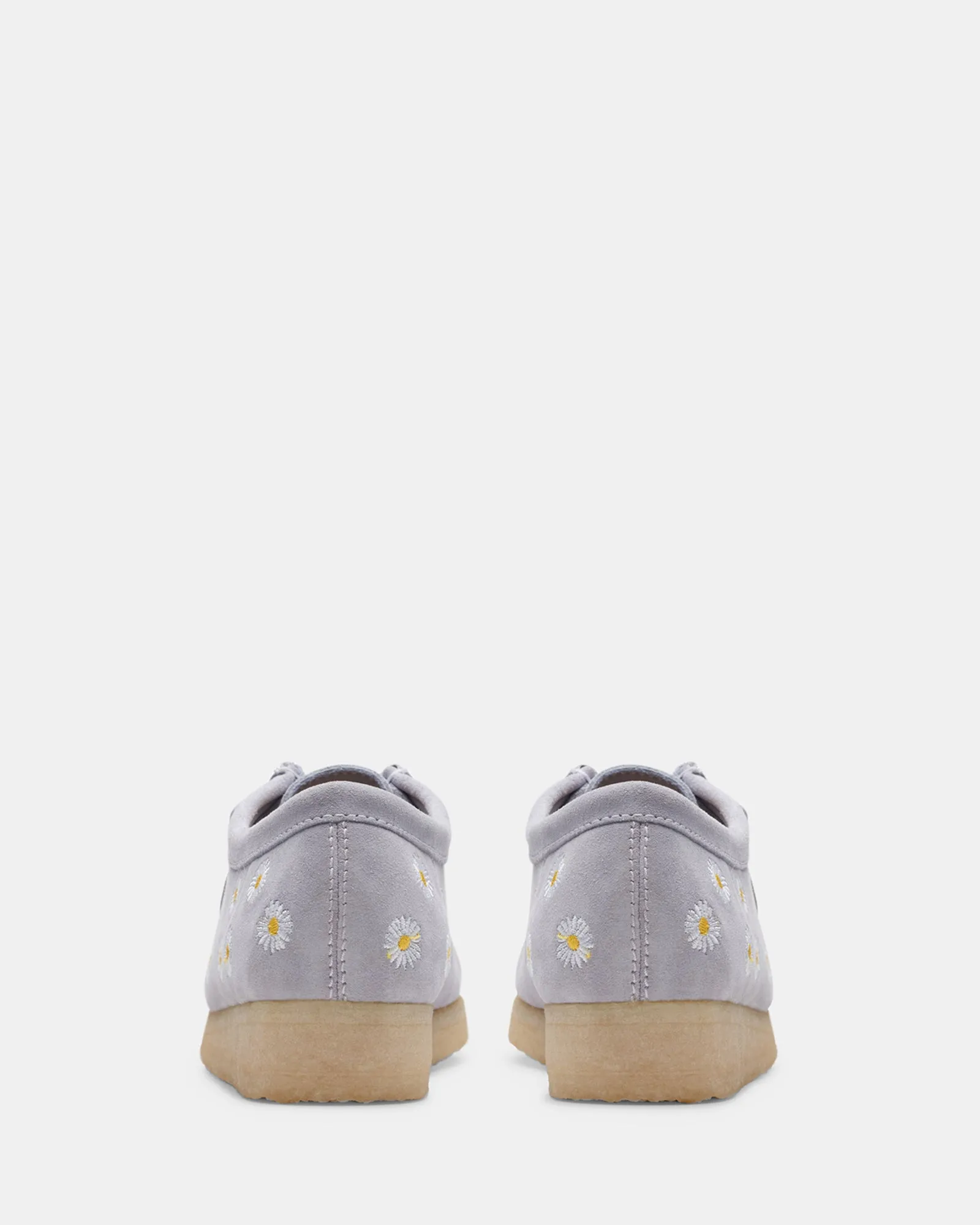 Wallabee. (W) Cloud Grey Emb