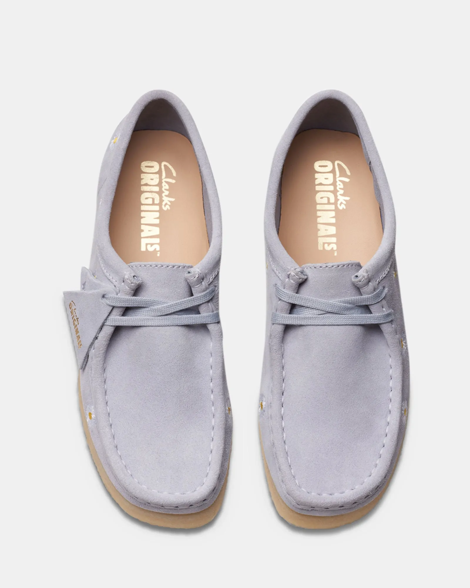 Wallabee. (W) Cloud Grey Emb